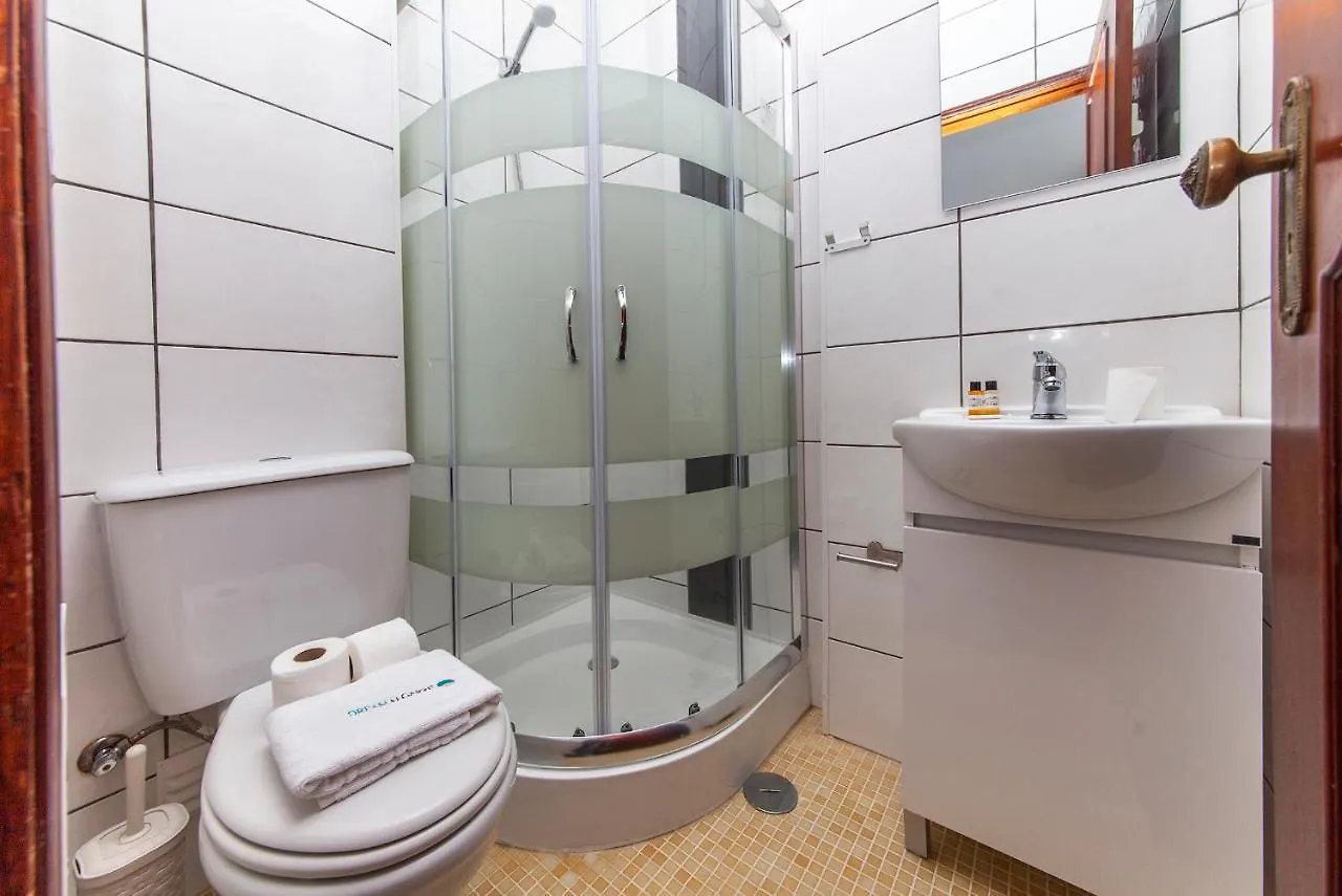 E - Local Da Trindade Guesthouse Lagos